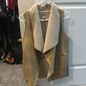Ecotè Women's Tan Shearling Vest